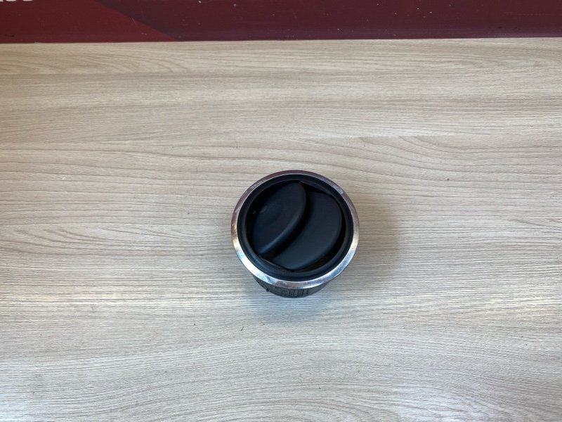 Воздушный дефлектор салона