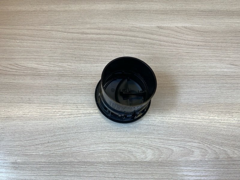 Воздушный дефлектор салона