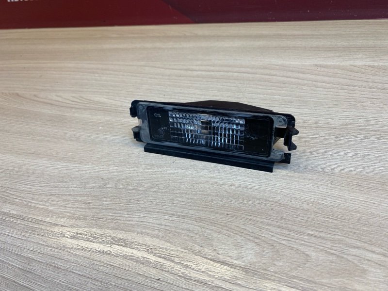 Плафон подсветки номера