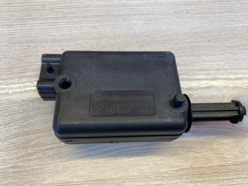 Привод замка багажника