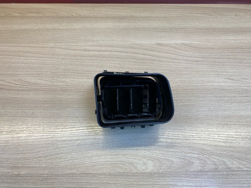 Дефлектор воздушный