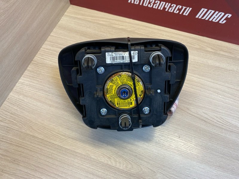 Подушка безопасности водителя