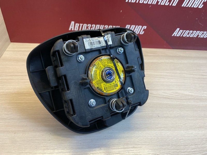 Подушка безопасности водителя