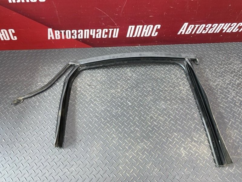 Уплотнитель рамки двери