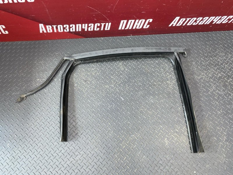 Уплотнитель рамки двери