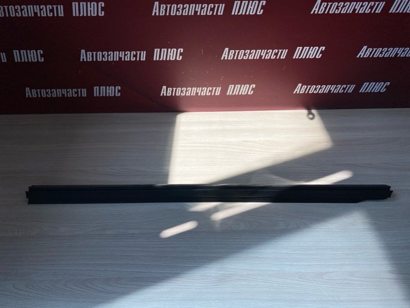 Уплотнитель стекла двери внутренний