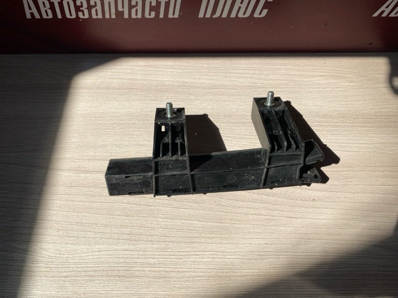 Направляющая стекла     двери