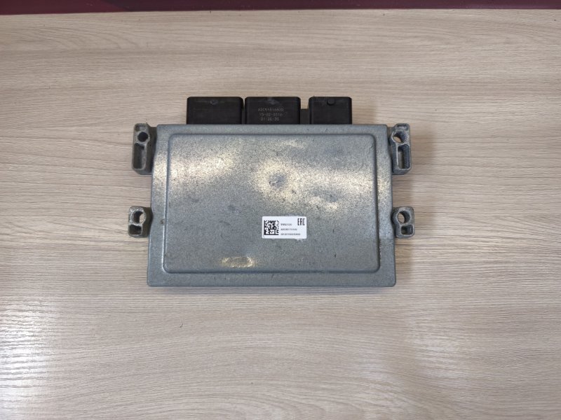 Блок управления двигателем