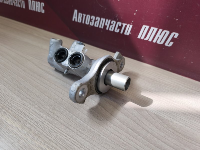 Главный тормозной цилиндр