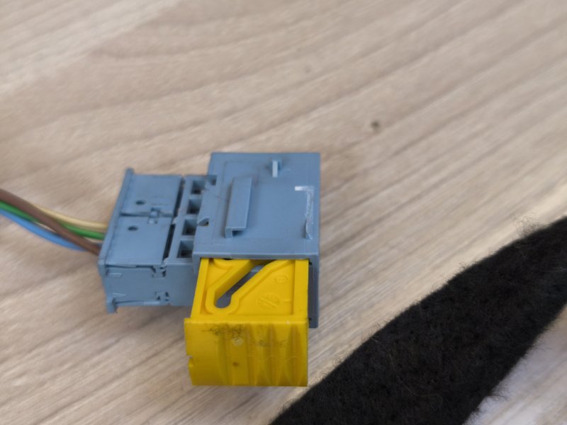 Проводка бардачка