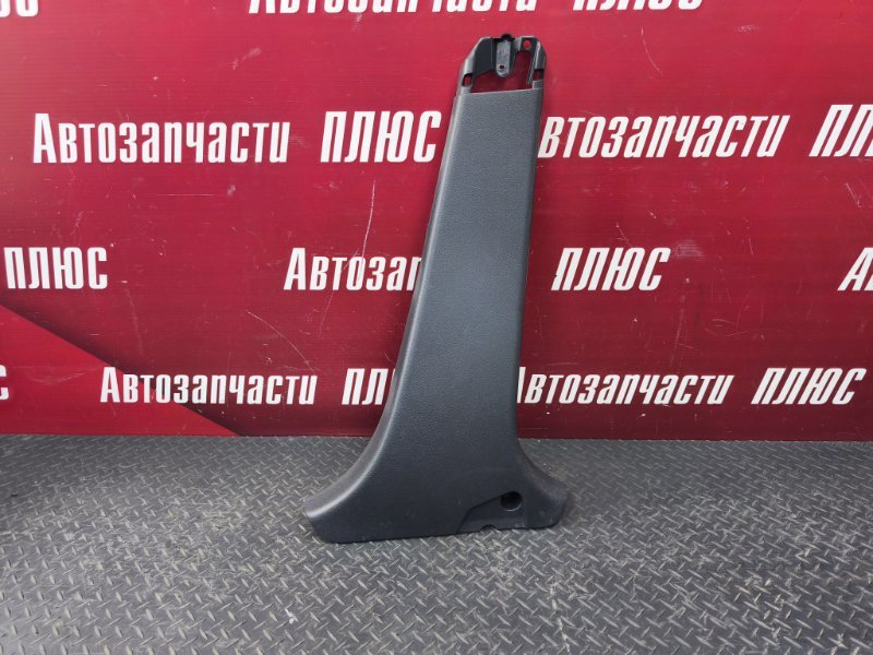 Обшивка средней стойки