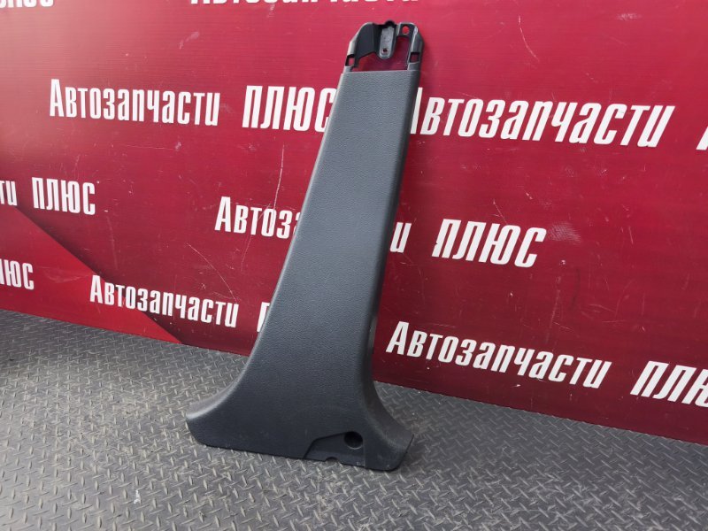 Обшивка средней стойки