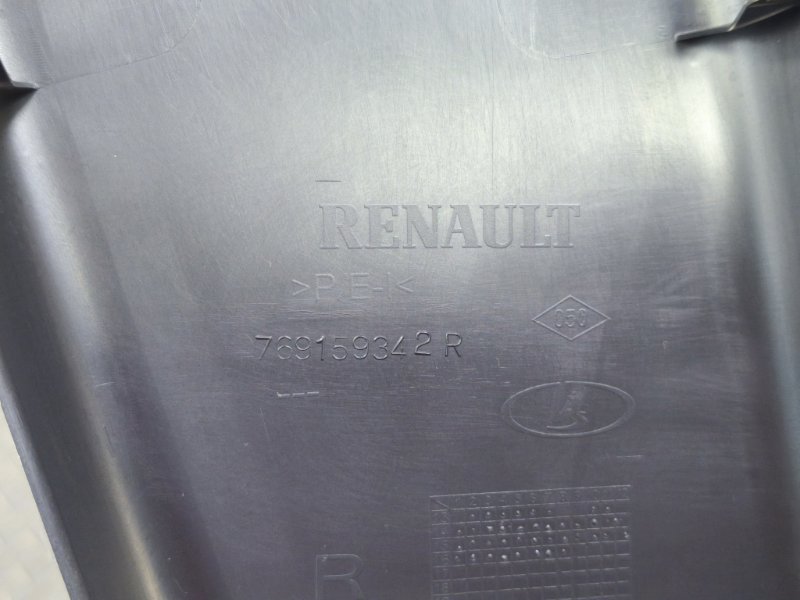 Обшивка средней стойки