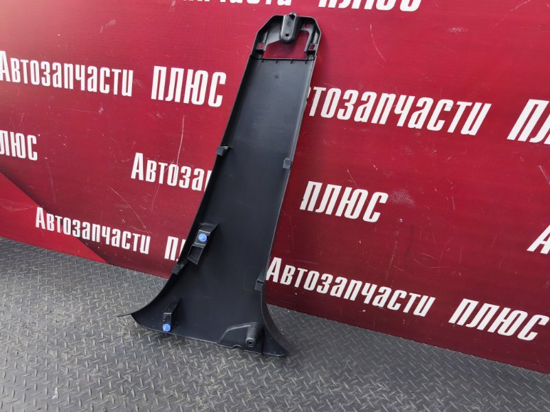 Обшивка средней стойки