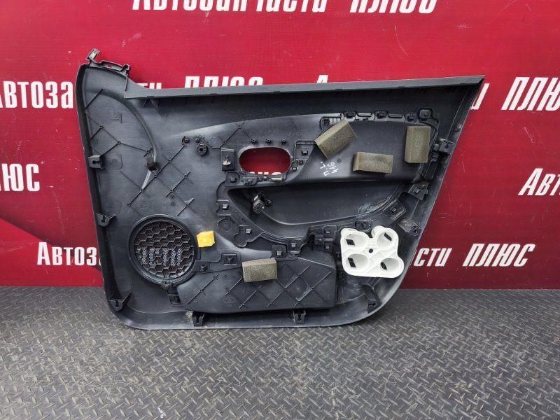 Обшивка боковой двери