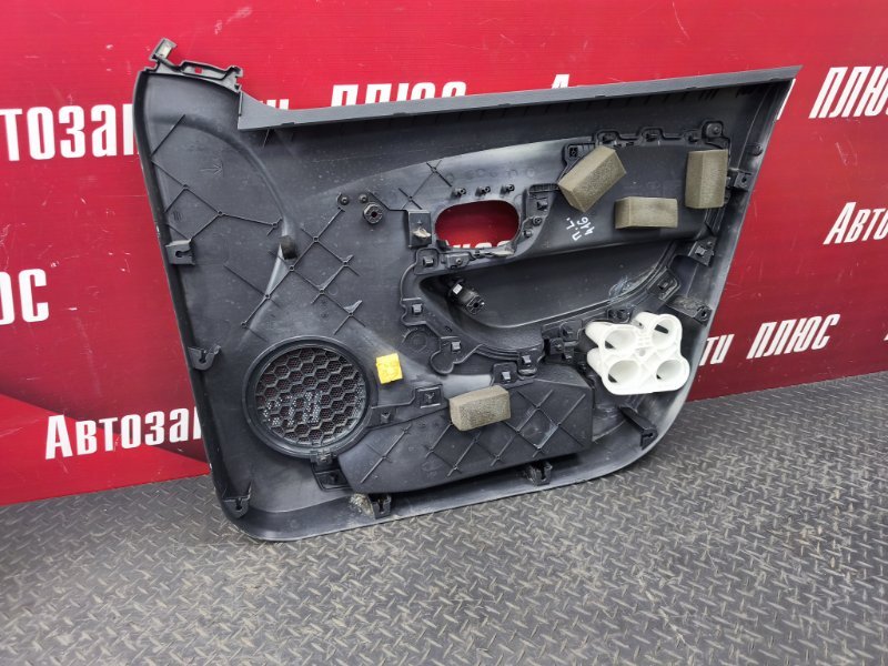 Обшивка боковой двери