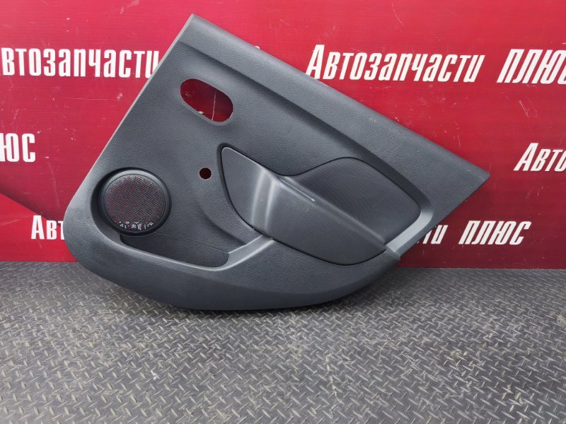 Обшивка боковой двери