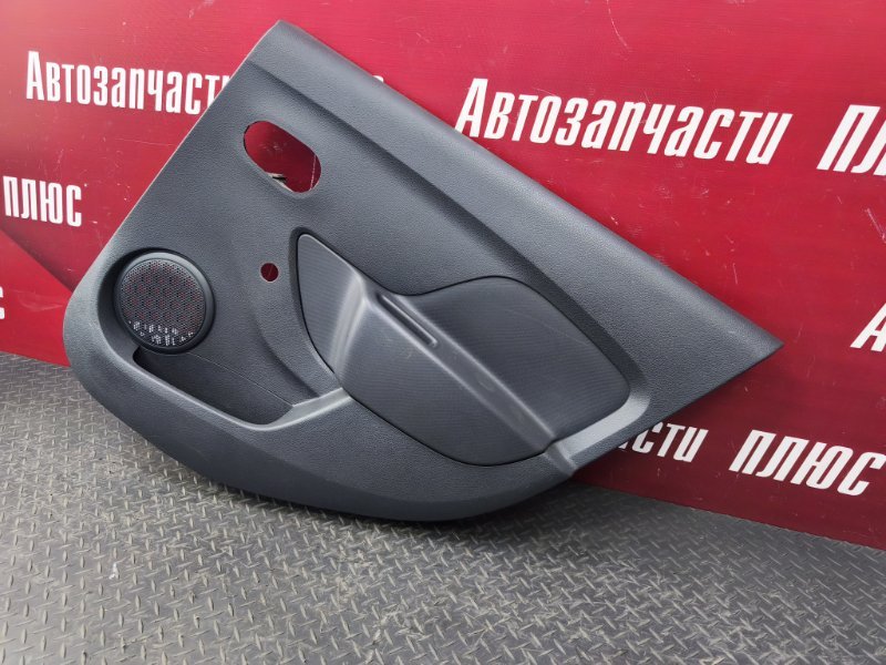 Обшивка боковой двери