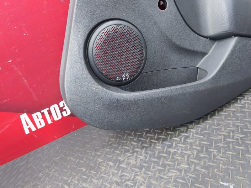 Обшивка боковой двери