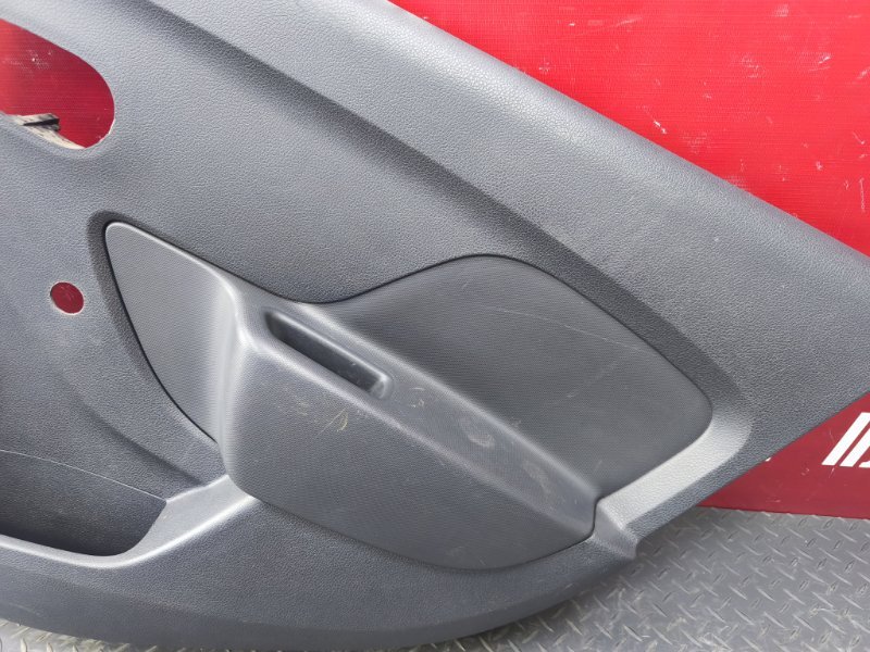 Обшивка боковой двери