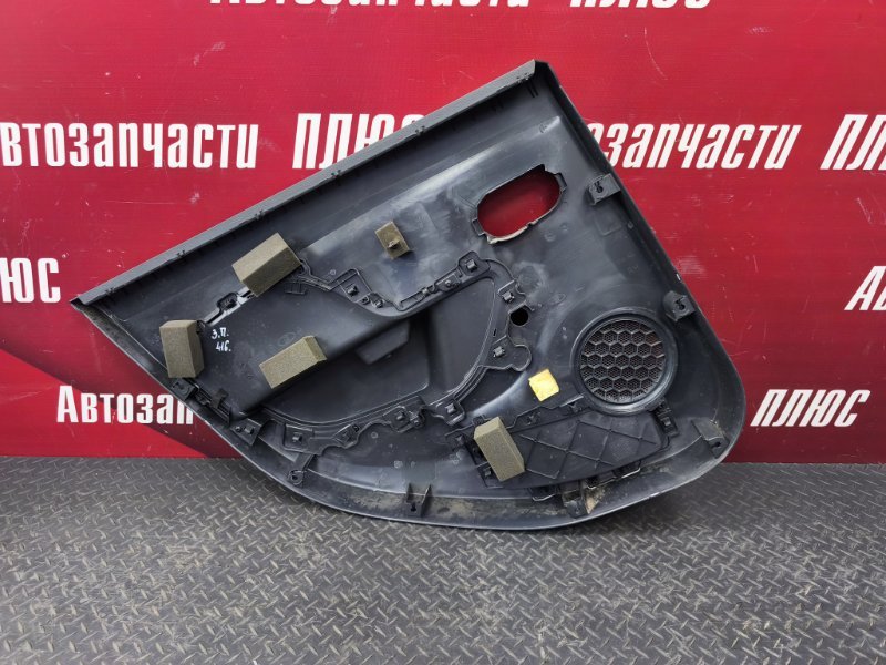 Обшивка боковой двери