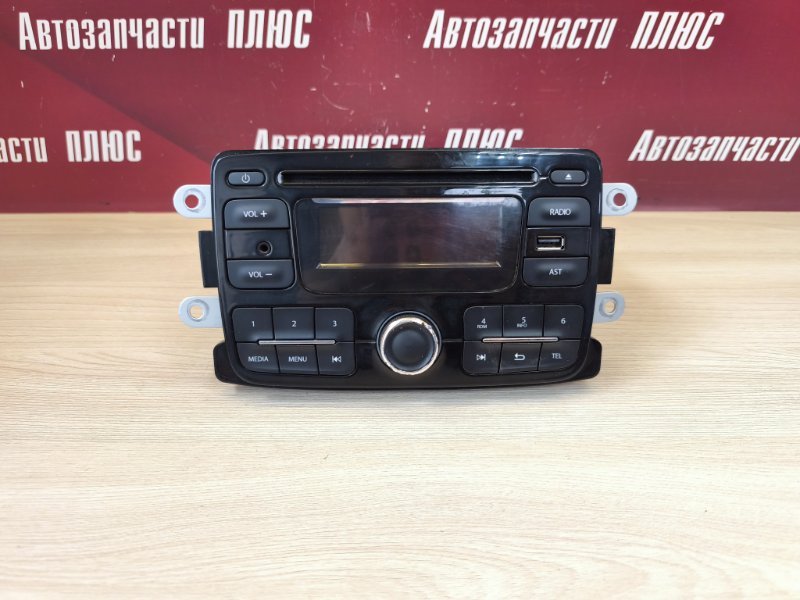 Магнитола штатная