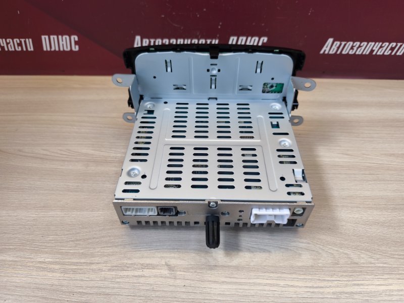 Магнитола штатная