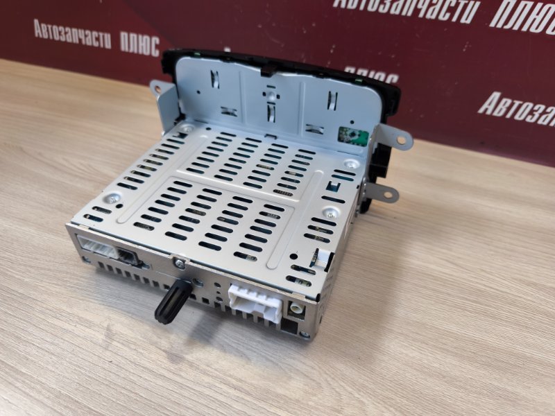 Магнитола штатная