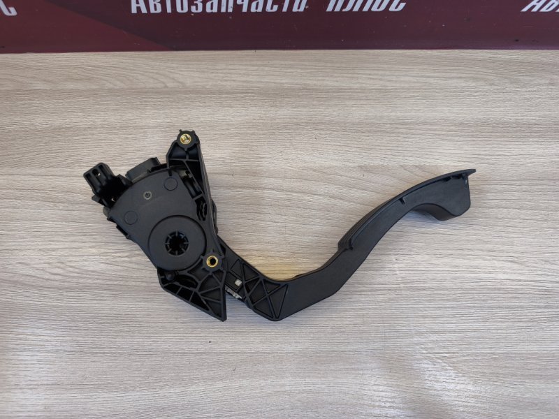 Педаль газа