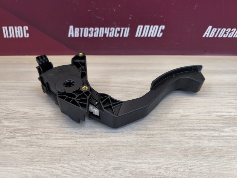 Педаль газа