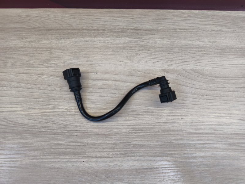 Трубка топливная