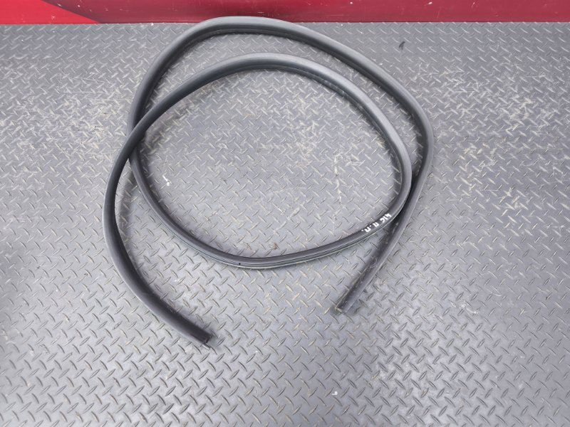 Уплотнитель двери