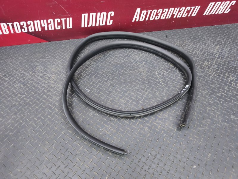 Уплотнитель двери