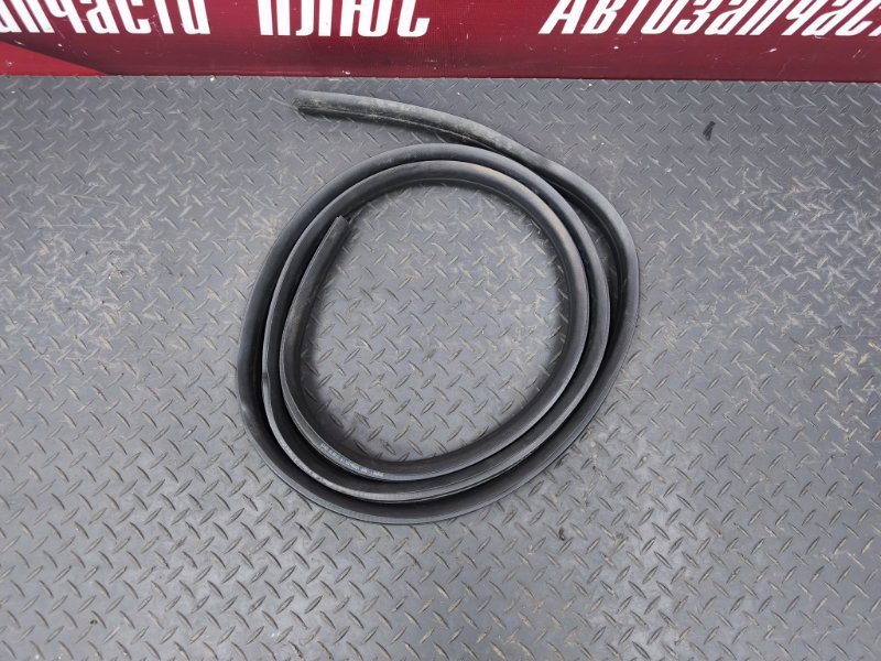 Уплотнитель двери