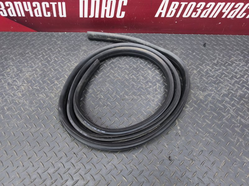 Уплотнитель двери