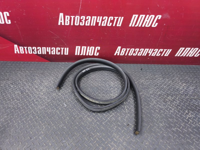 Уплотнитель двери