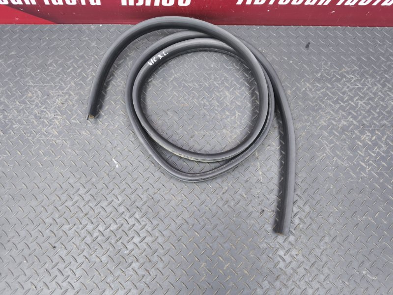 Уплотнитель двери