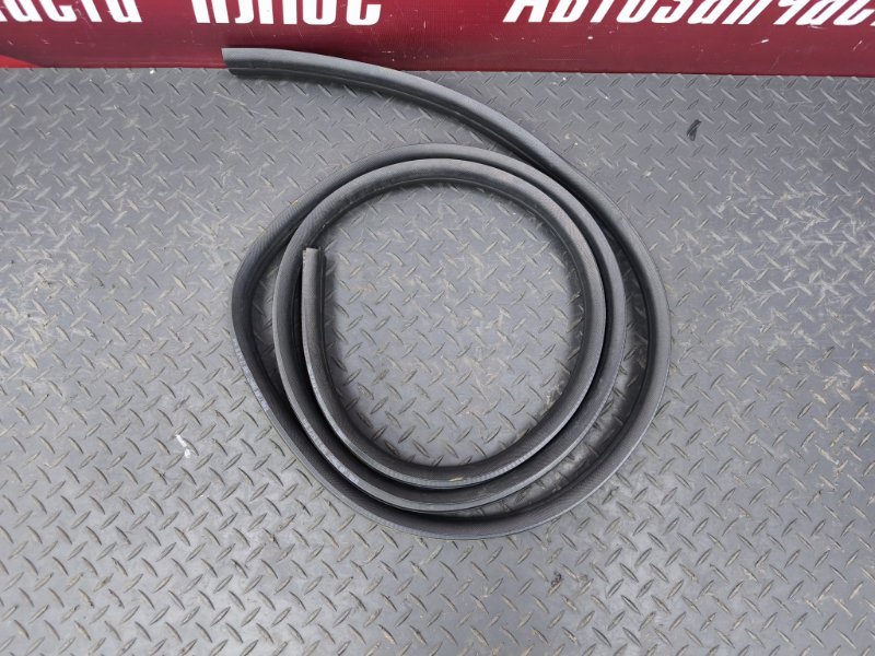 Уплотнитель двери