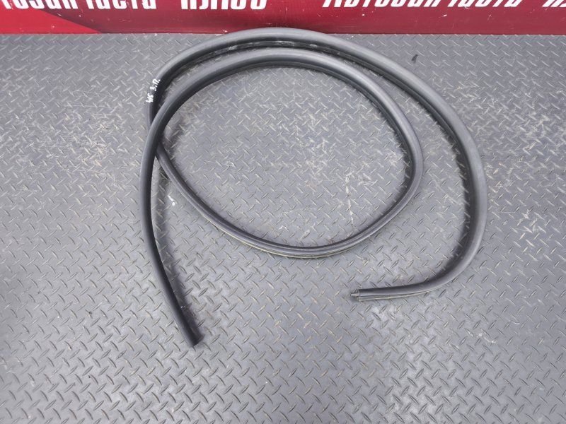 Уплотнитель двери