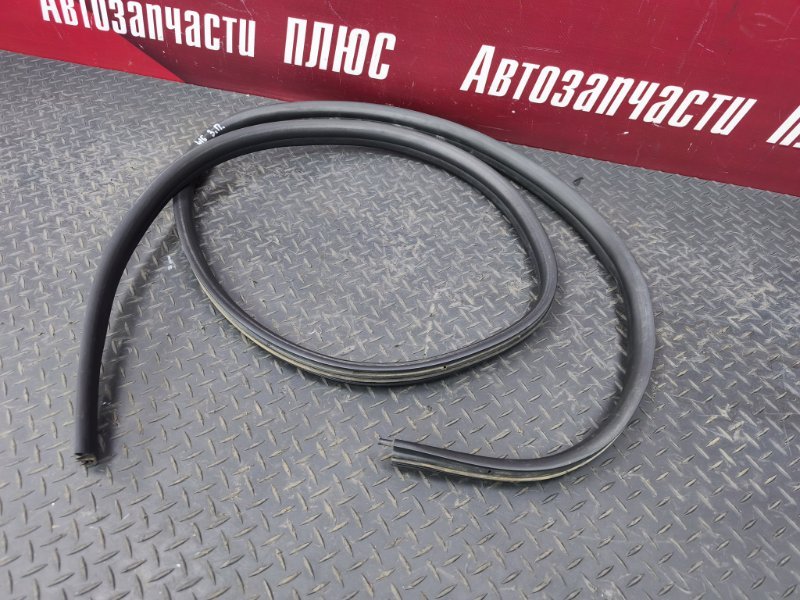 Уплотнитель двери