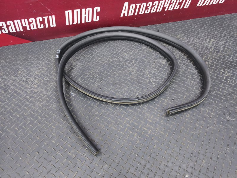 Уплотнитель двери