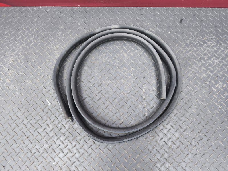 Уплотнитель двери