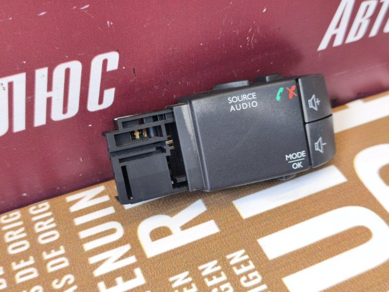 Джойстик управления магнитолой