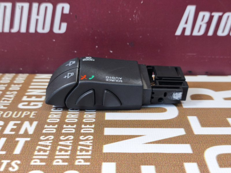 Джойстик управления магнитолой