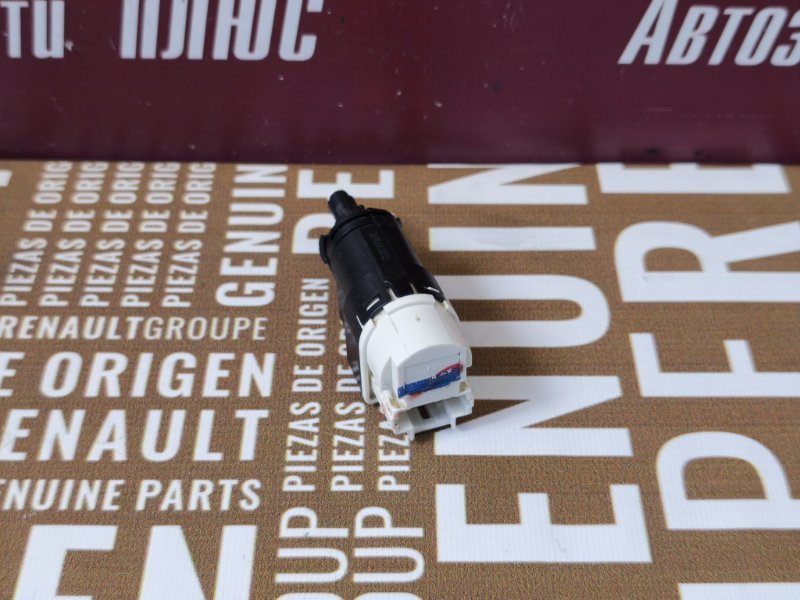 Датчик педали тормоза