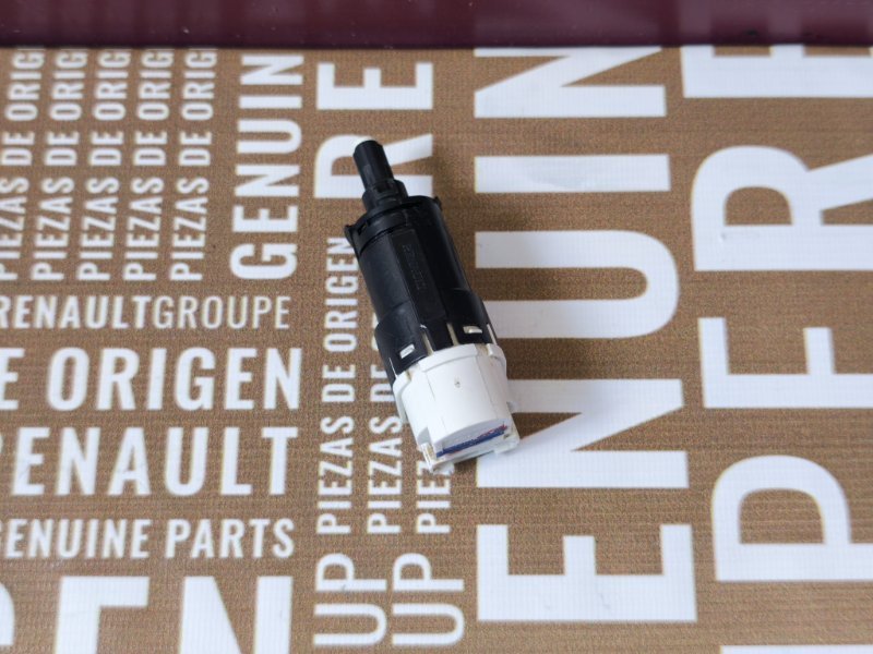 Датчик педали тормоза