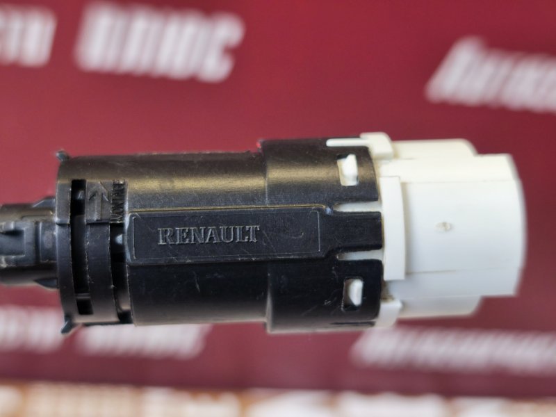 Датчик педали тормоза