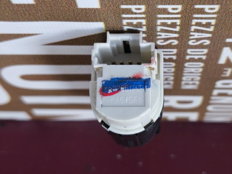 Датчик педали тормоза