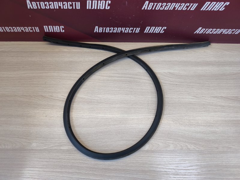 Уплотнительная резинка боковой двери