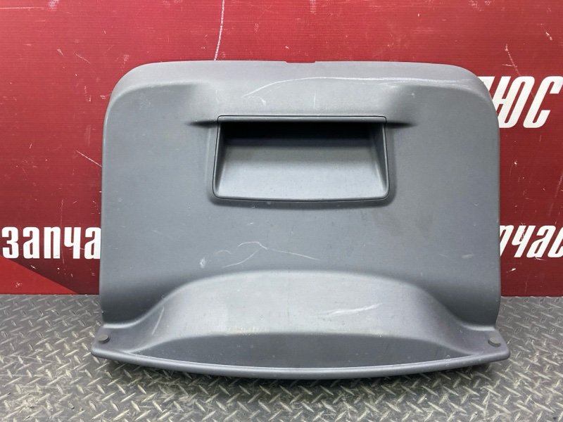 Обшивка двери багажника